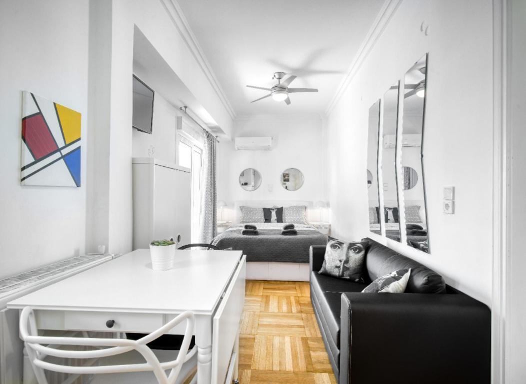 The Cactus Apartment With Large Sunny Balcony Атина Екстериор снимка