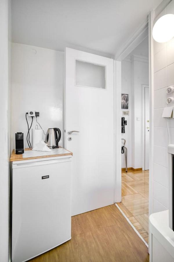 The Cactus Apartment With Large Sunny Balcony Атина Екстериор снимка